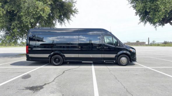 sprinter limousine little rock